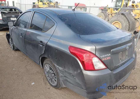 2016 Nissan Versa 1.6 S z USA, uszkodzony, nr VIN 3N1CN7AP2GL896756